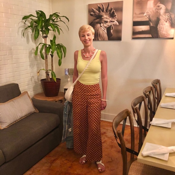 Meet your Posh Ambassador, Becca 🦄 - Picture 2 of 10